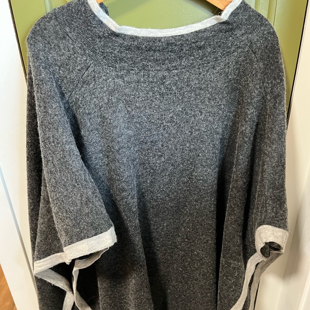 Seraphine maternity and nursing poncho